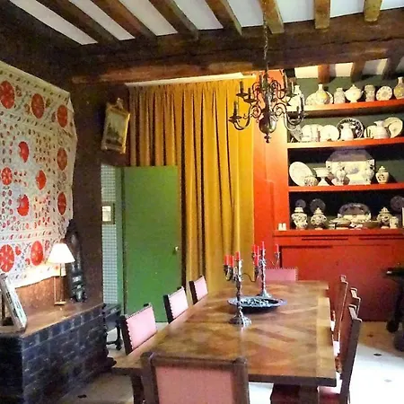 Manoir De Roquefort Holiday home *