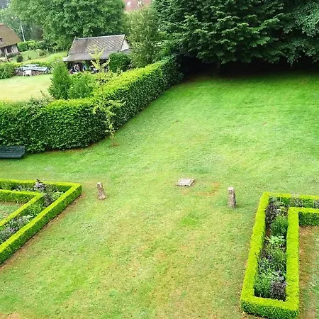Manoir De Roquefort